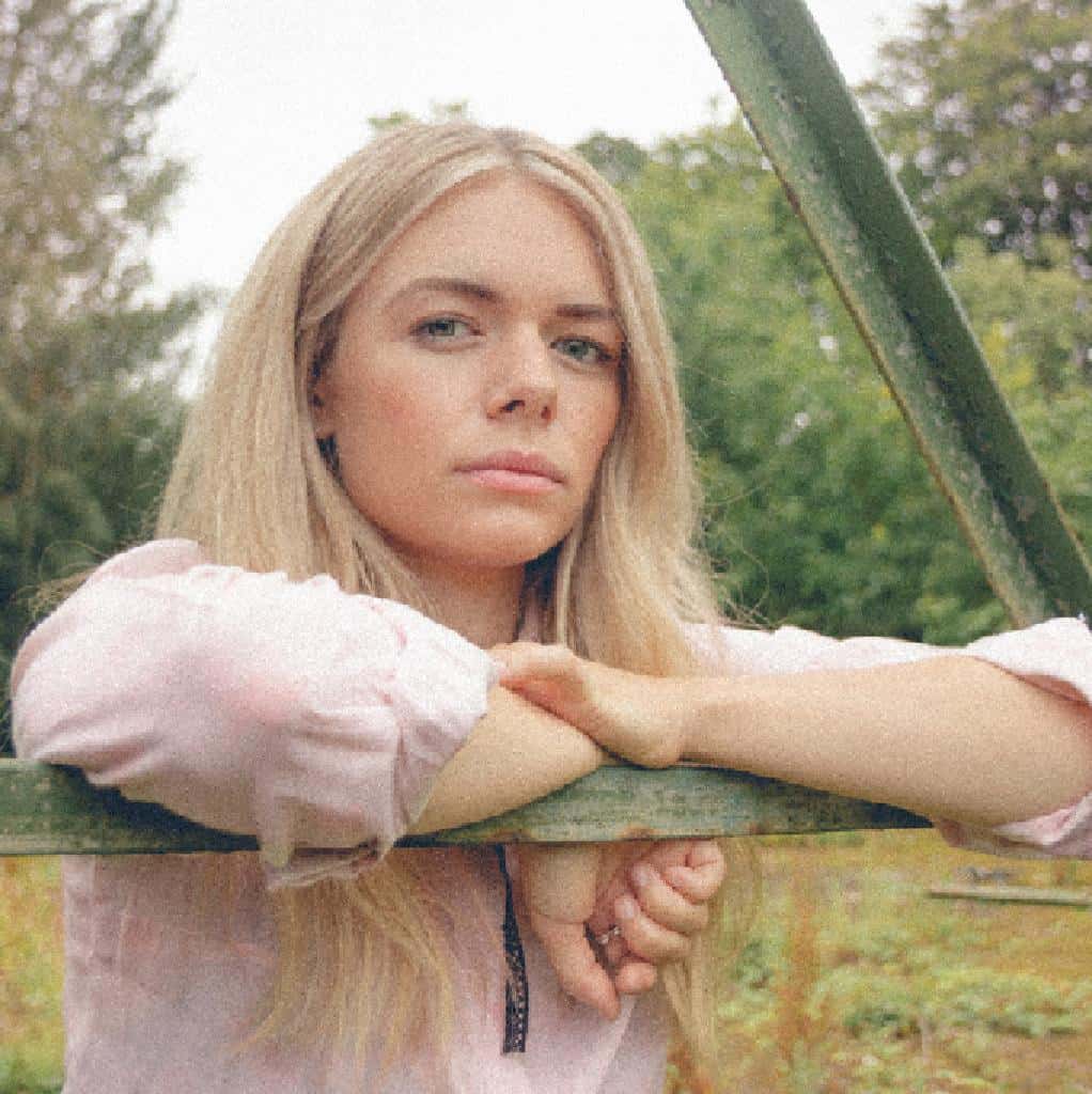 Chloe Foy