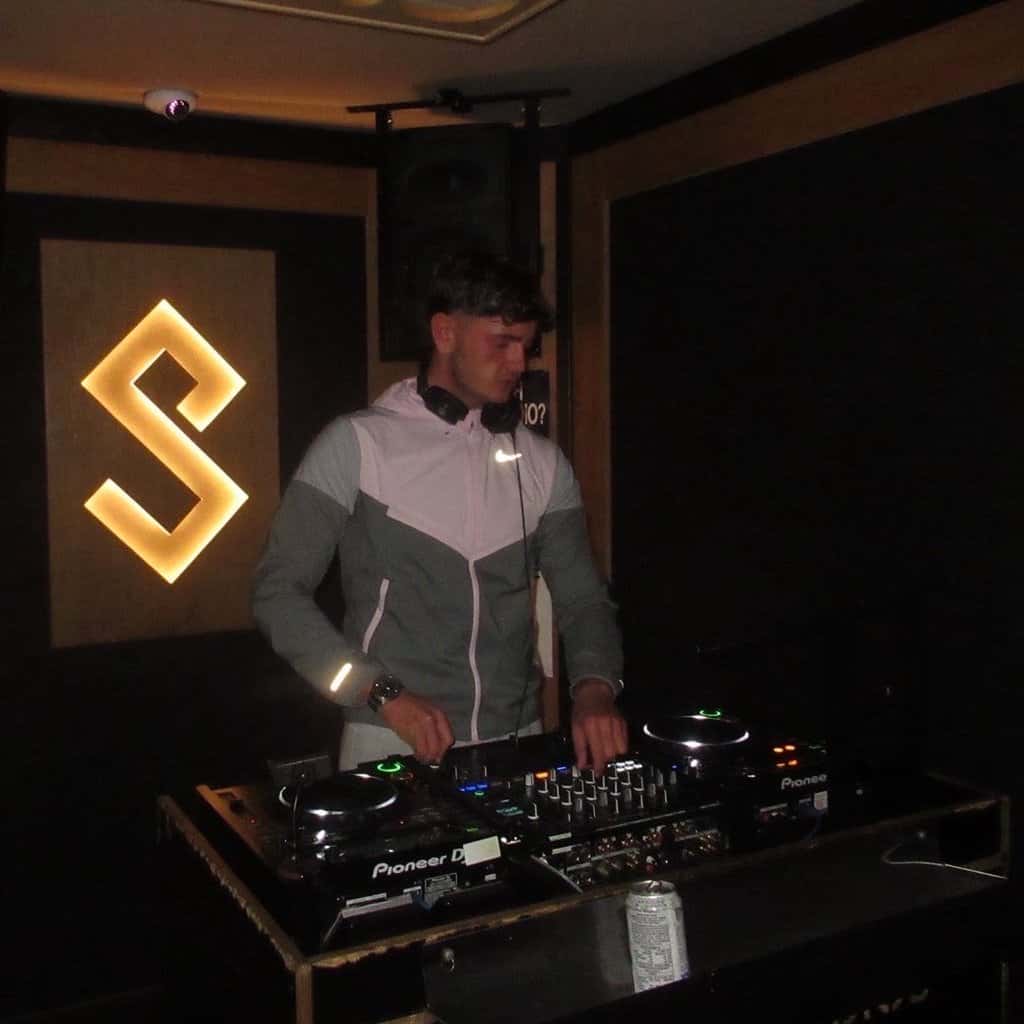 TRIPLEH_DJ
