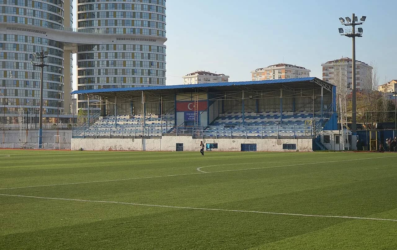 Yenisahra Stadyumu