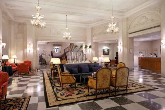 Hotel Le Plaza