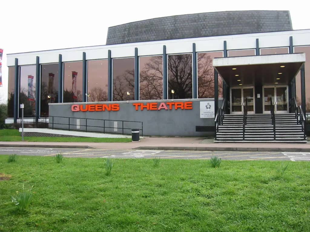 The Queen's Theatre