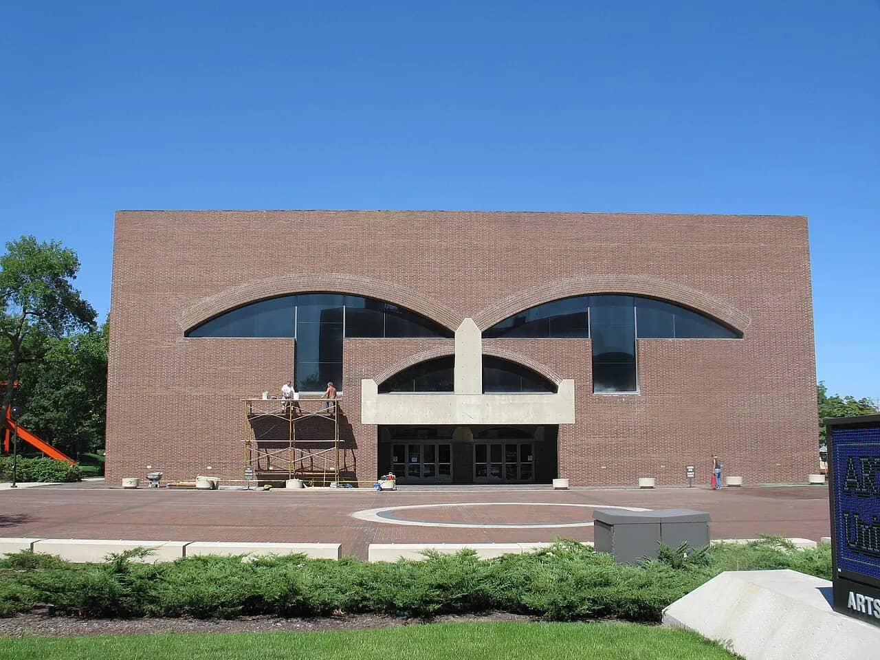 Arts United Center