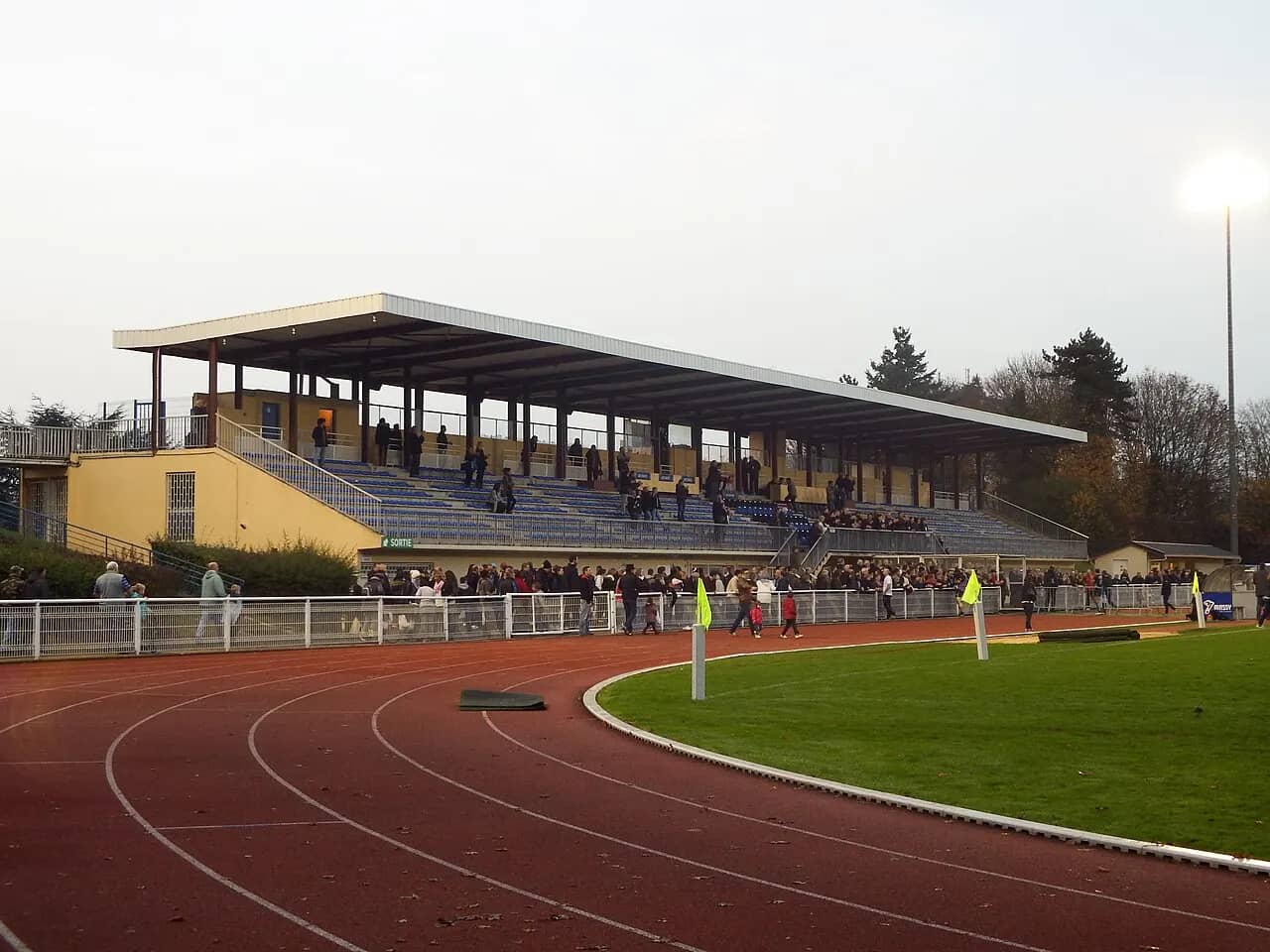 stade Jules-Ladoumègue