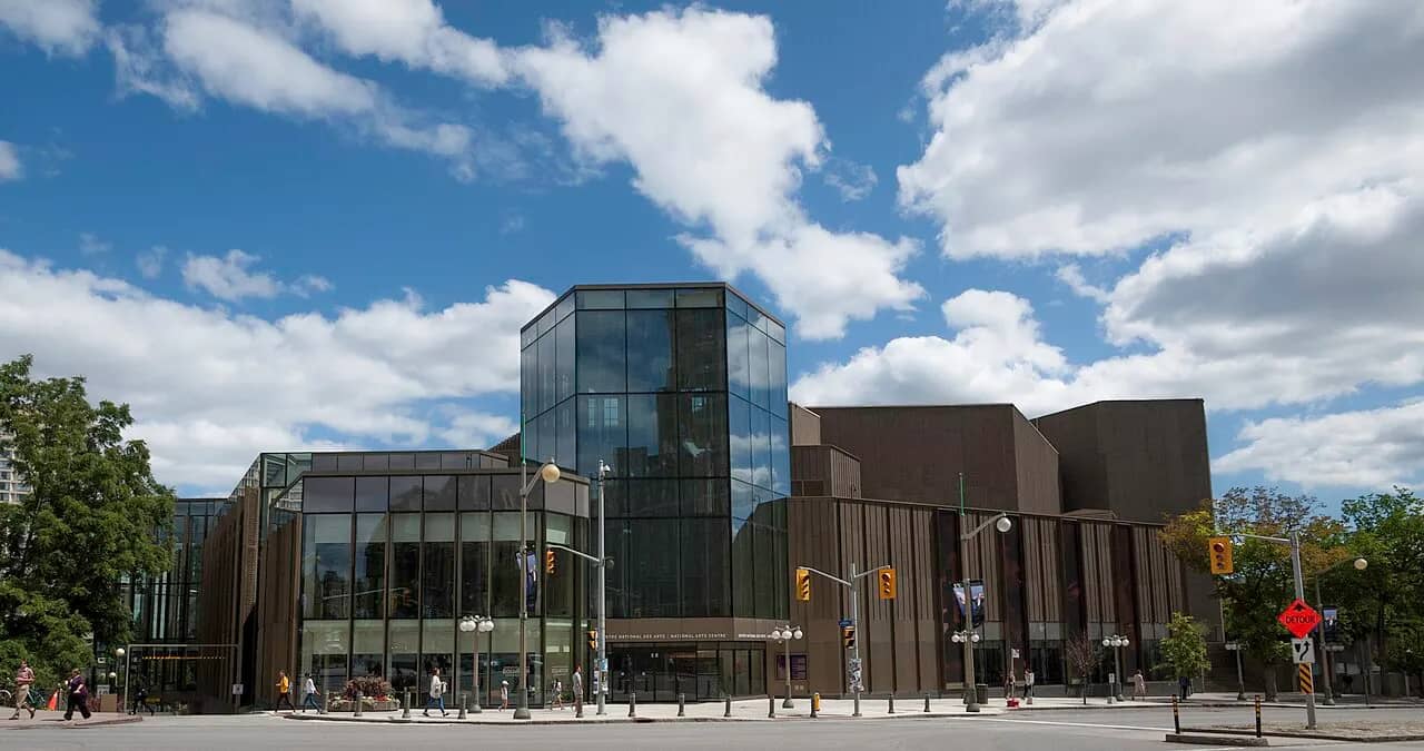 National Arts Centre / Centre national des Arts
