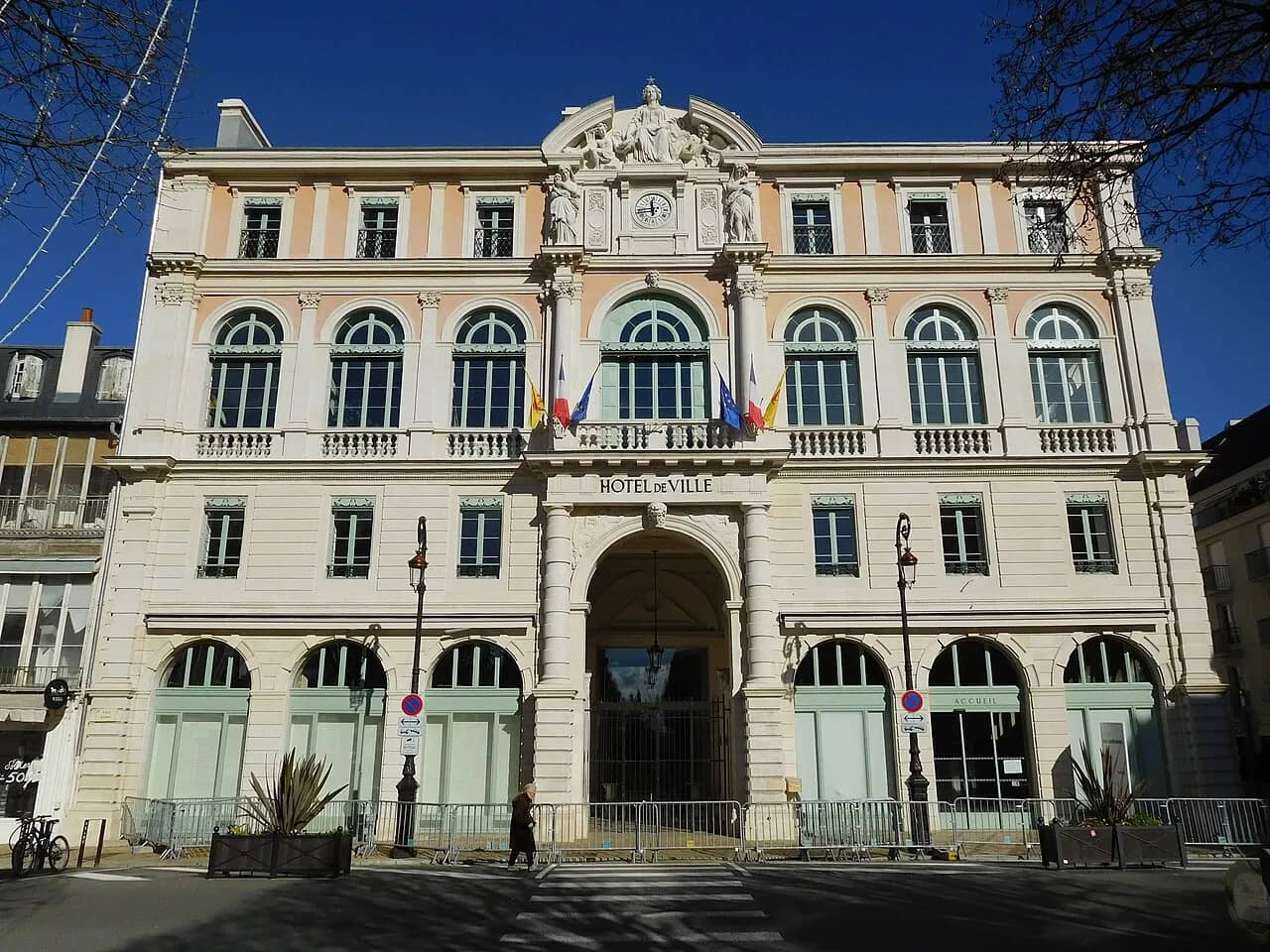 THEATRE SAINT LOUIS