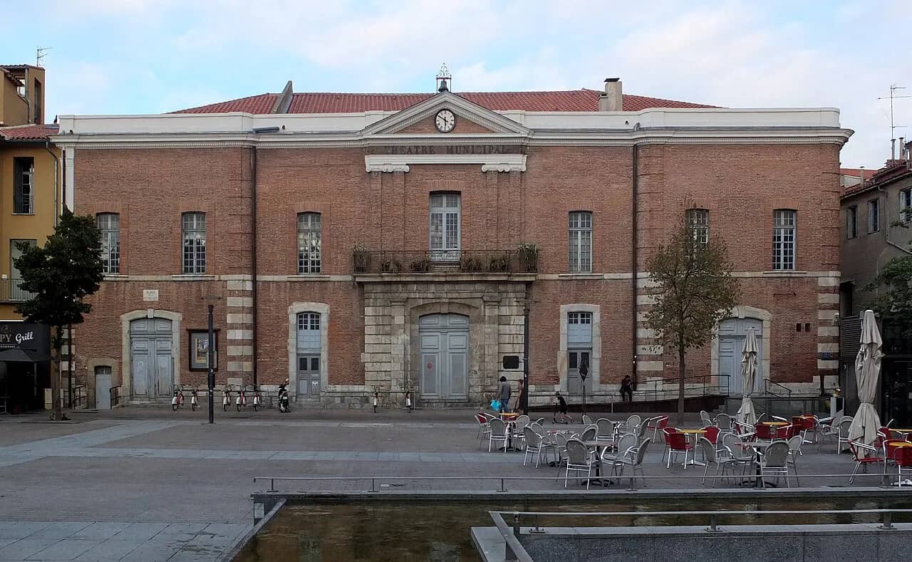 THEATRE MUNICIPAL JORDI PERE CERDA