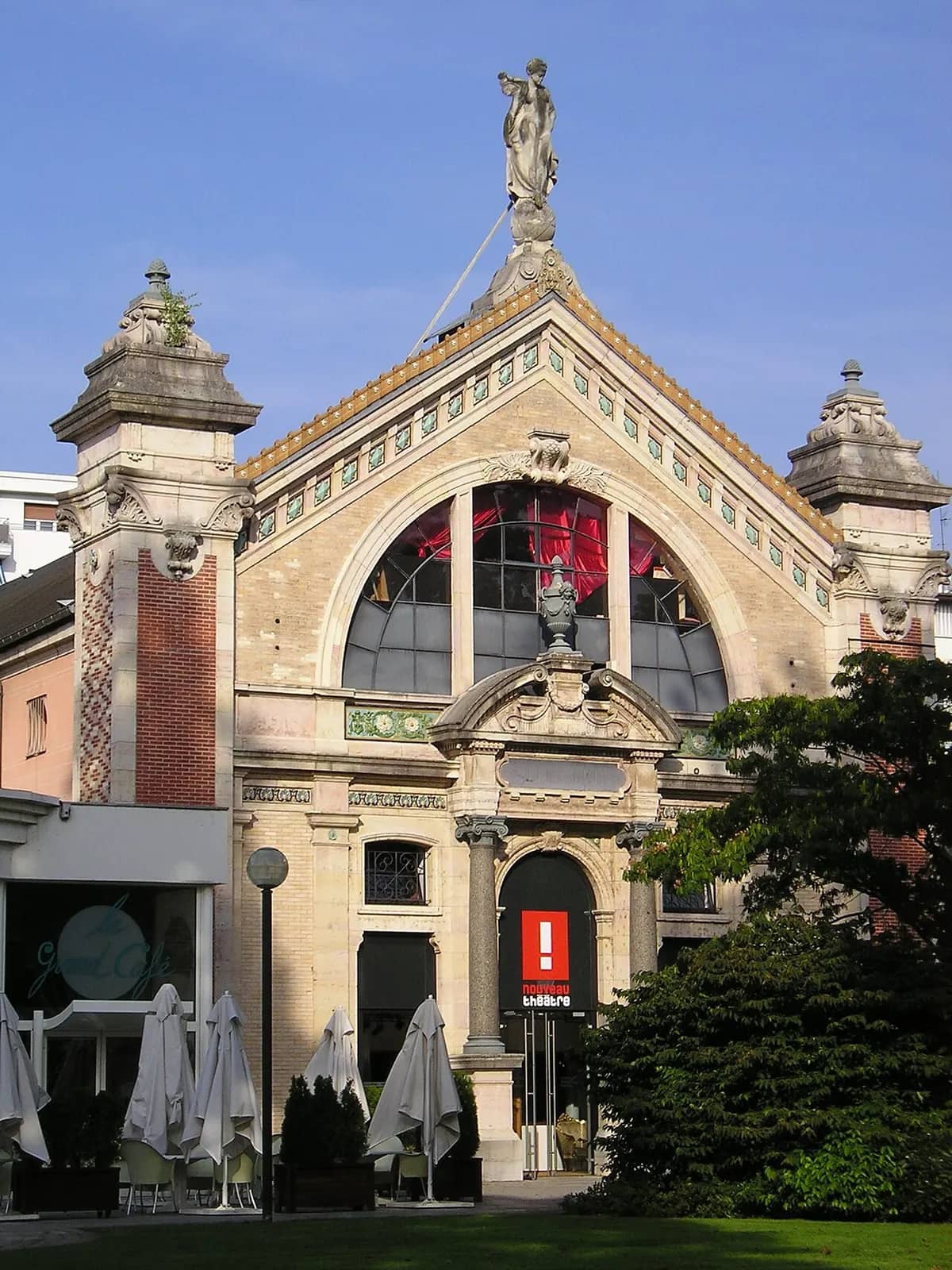 NOUVEAU THEATRE BESANCON