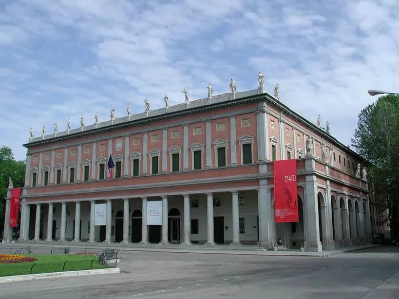 Teatro municipale Romolo Valli