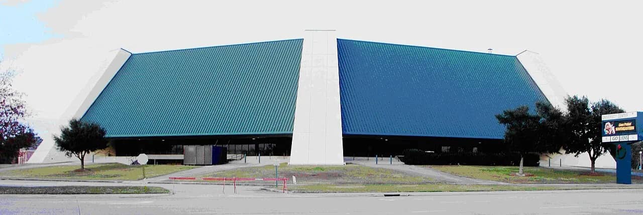 Pride Roofing University Center SELU