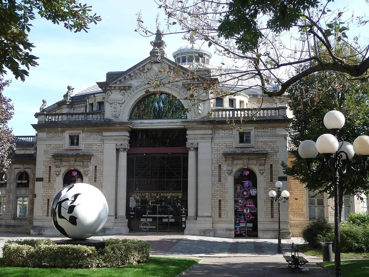 THEATRE DE CHAMPAGNE