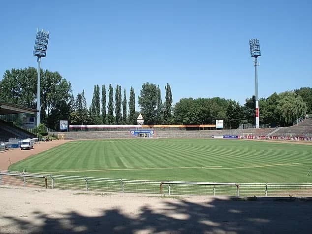 Stadion am Böllenfalltor