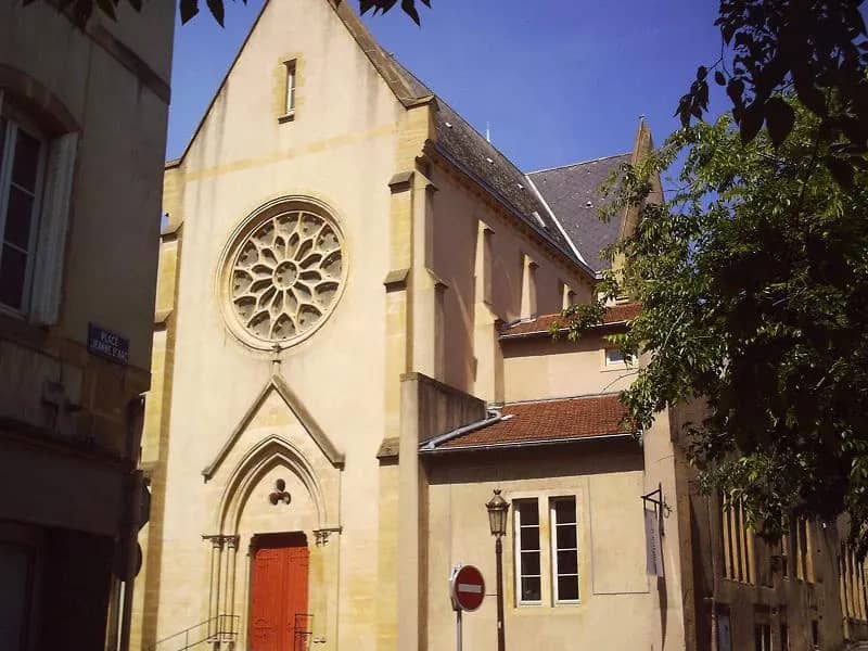LES TRINITAIRES FESTIVAL