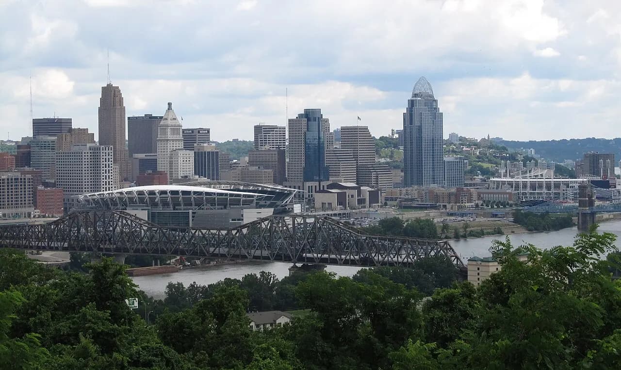 The Talk - Play - Cincinnati