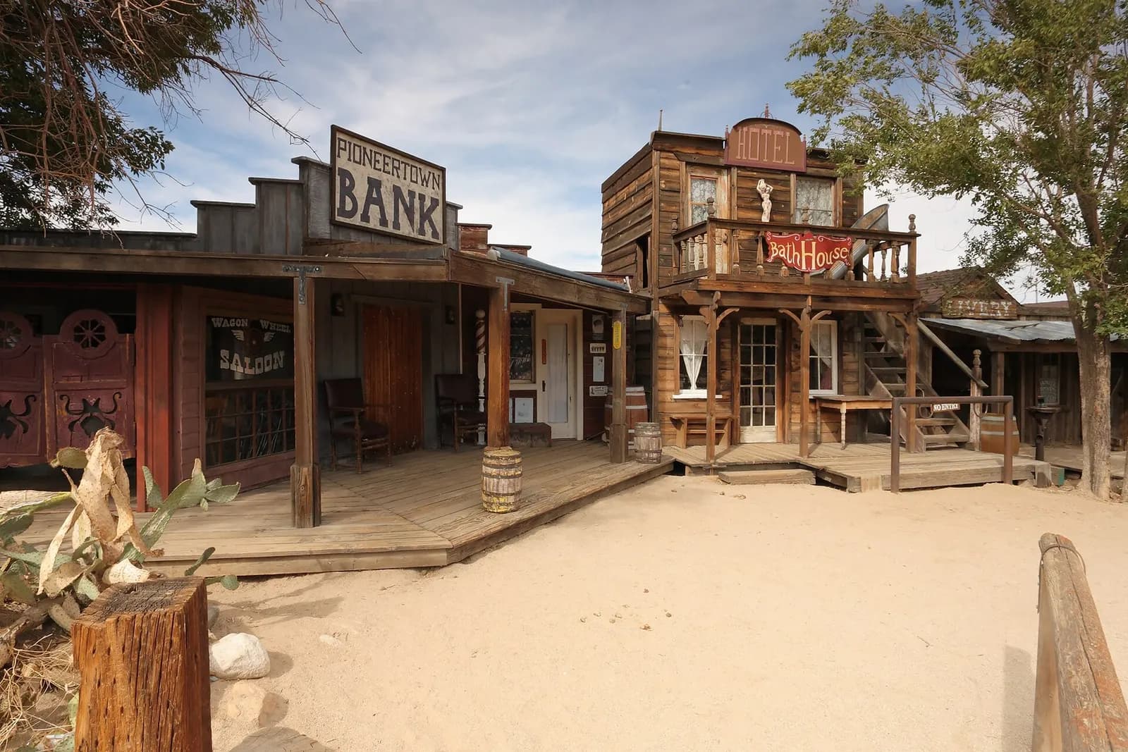 The Music of Hey Arnold! Live - Pioneertown