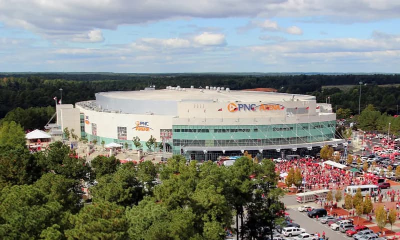 Elon Phoenix at NC State Wolfpack Mens Basketball