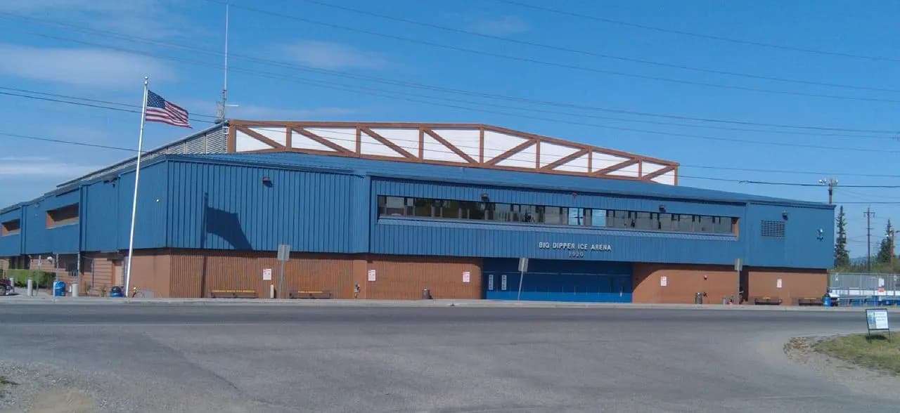 Anchorage Wolverines at Fairbanks Ice Dogs