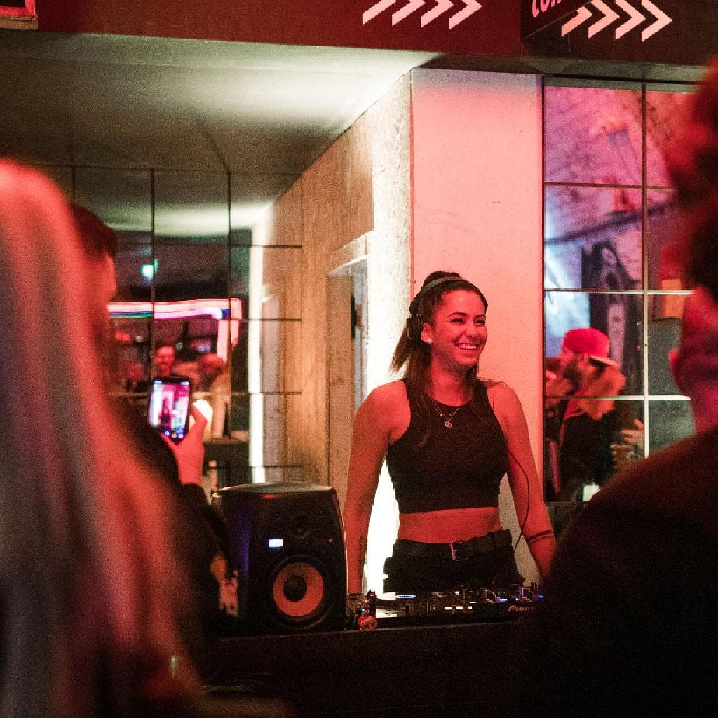 DJ Bekefi