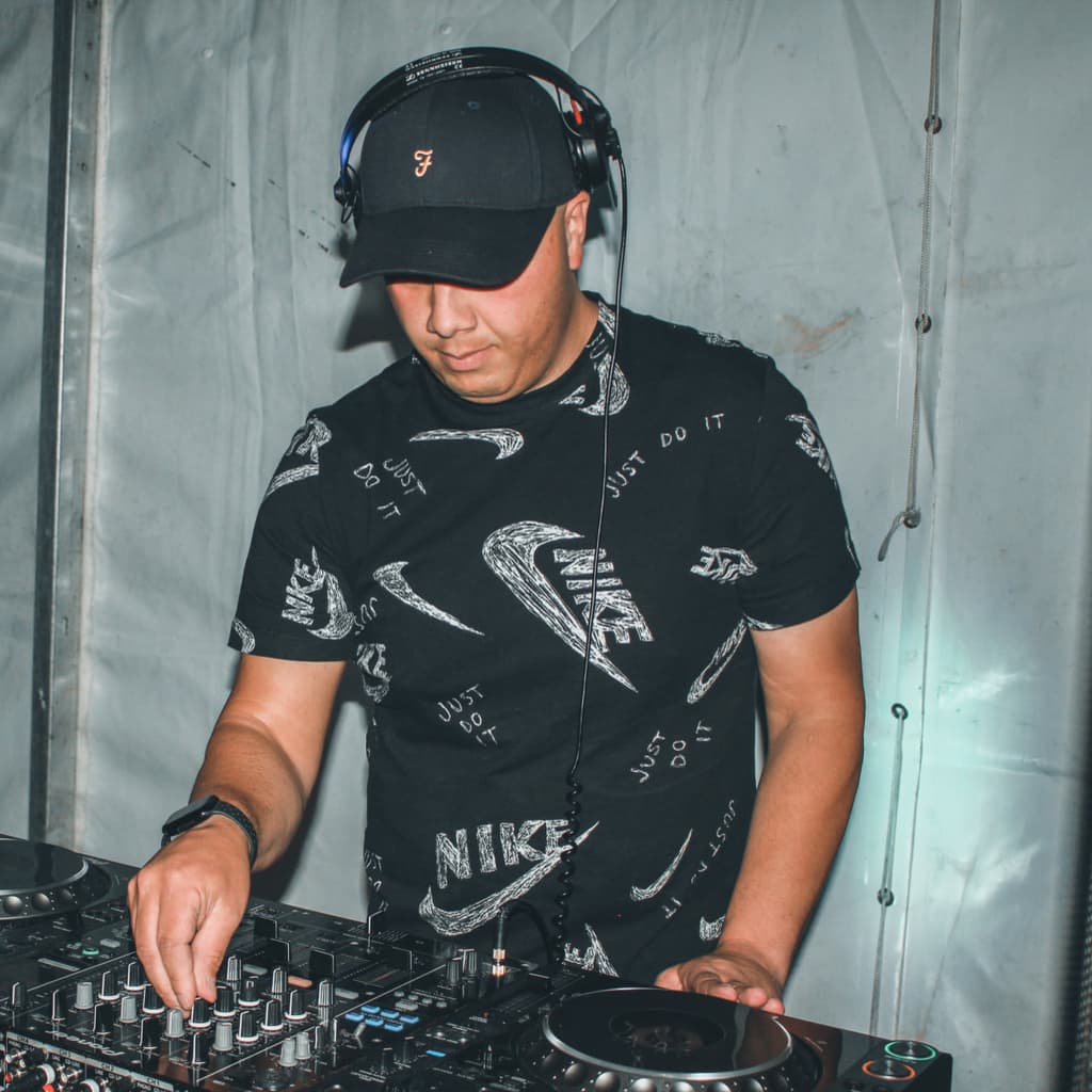 DJ SKILLZ