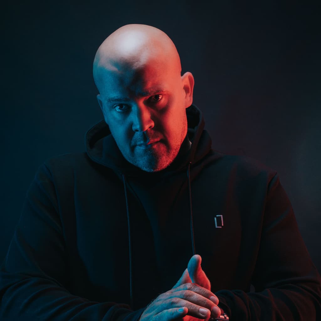 Ultrabeat (Ian Redman & MC Cover)