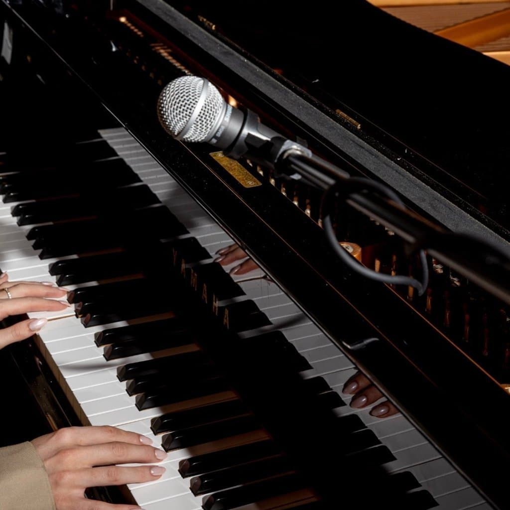 Music from Emma Murdoch