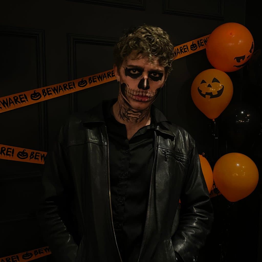 Pour Decisions: Haunted House