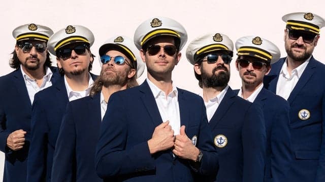 Yachtley Crew