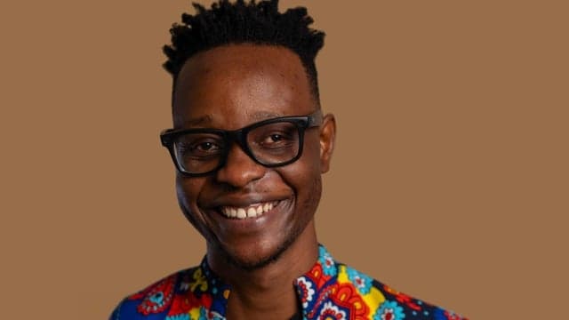 Learnmore Jonasi (18+)