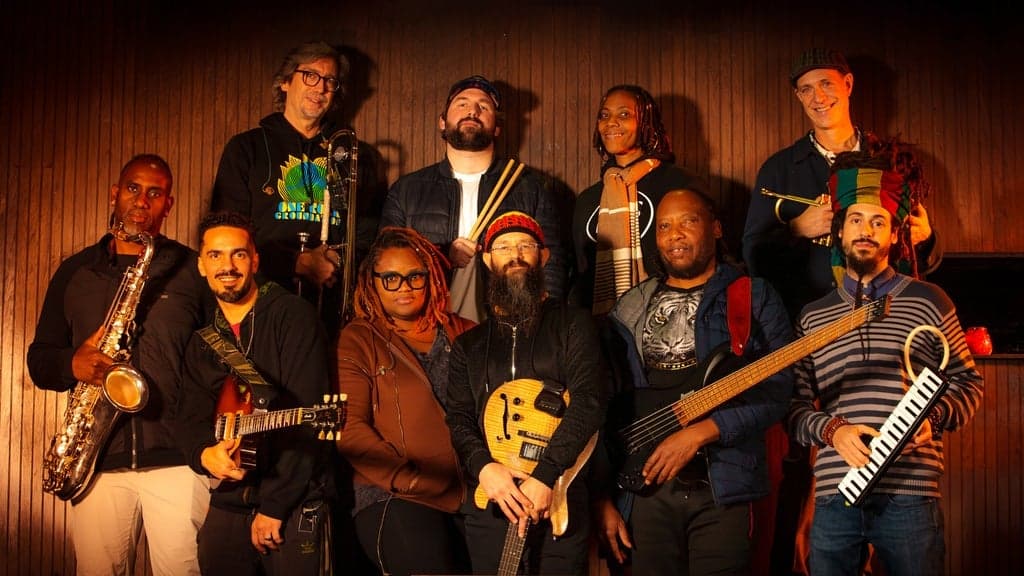 GROUNDATION