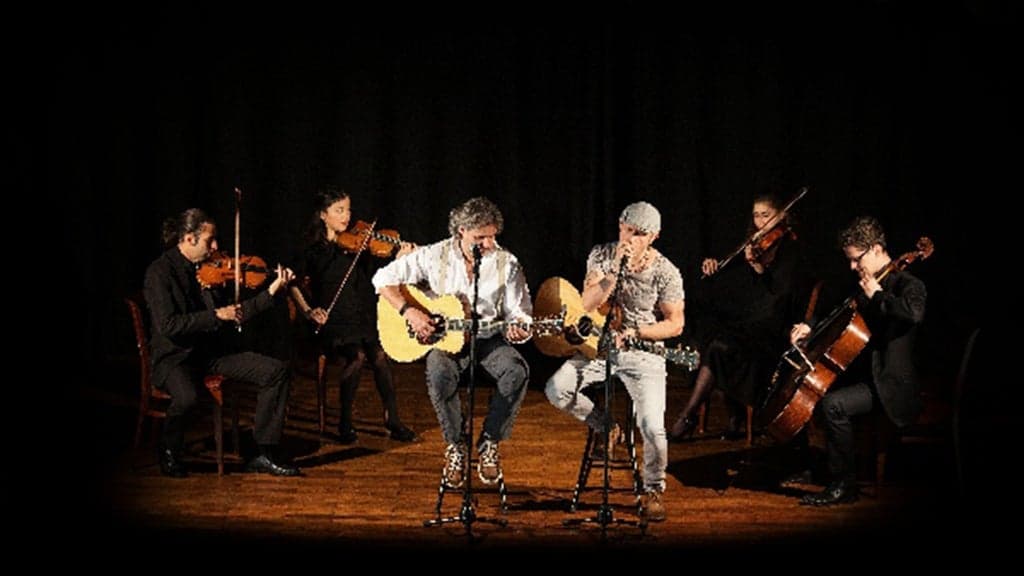 Simon & Garfunkel - Graceland Duo - mit Streicherquartett und Band
