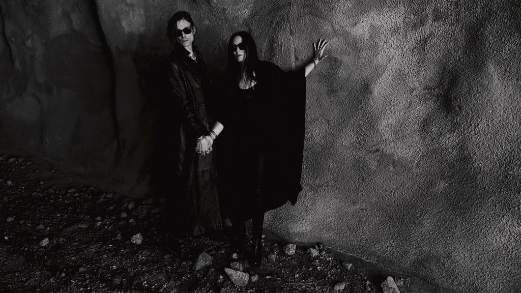 Cold Cave (solo)