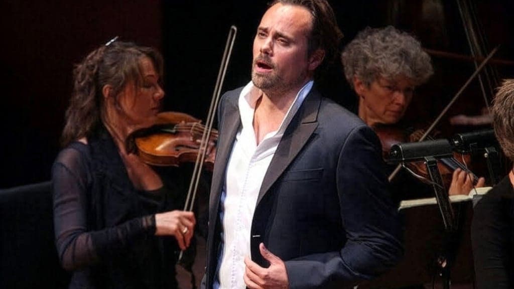 Music from Carmen and Roméo and Juliet