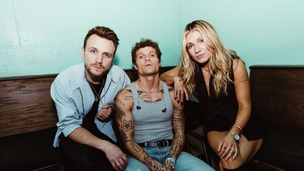 We Three: She Left for America Tour