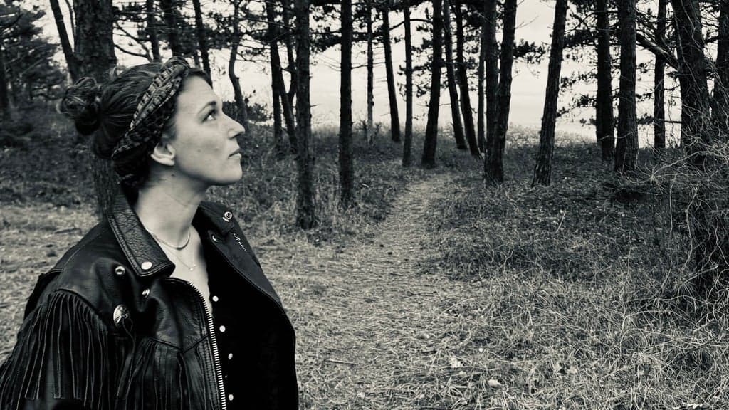 LIV I FORSAMLINGSHUSENE - Ingeline