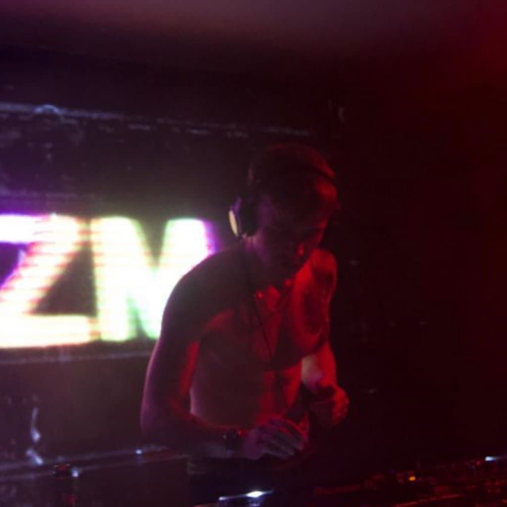 Tyzm