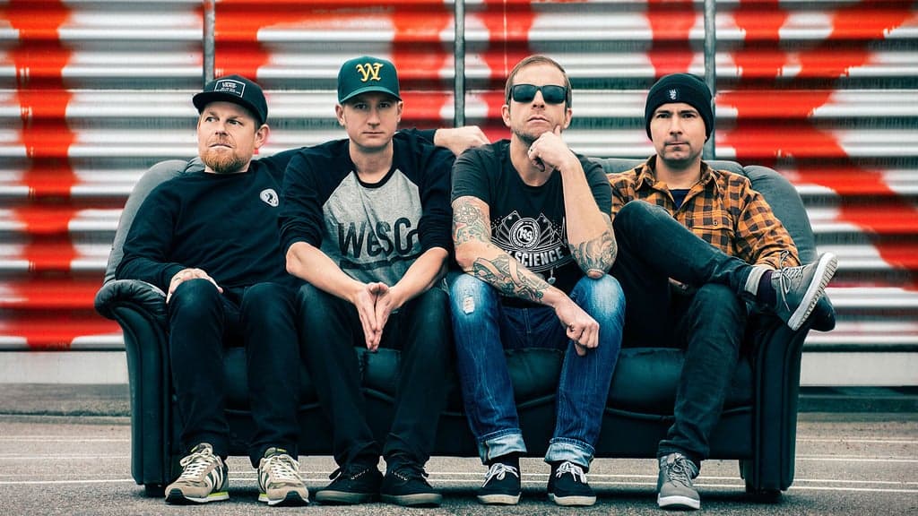 MILLENCOLIN (SWE) - performing 'Pennybridge Pioneers' in full